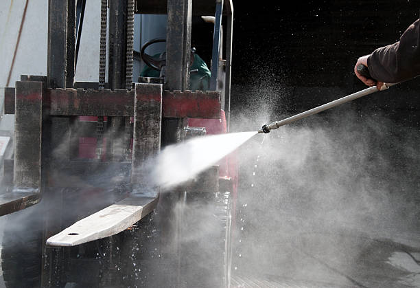Best Spring Cleaning  in Utica, IN